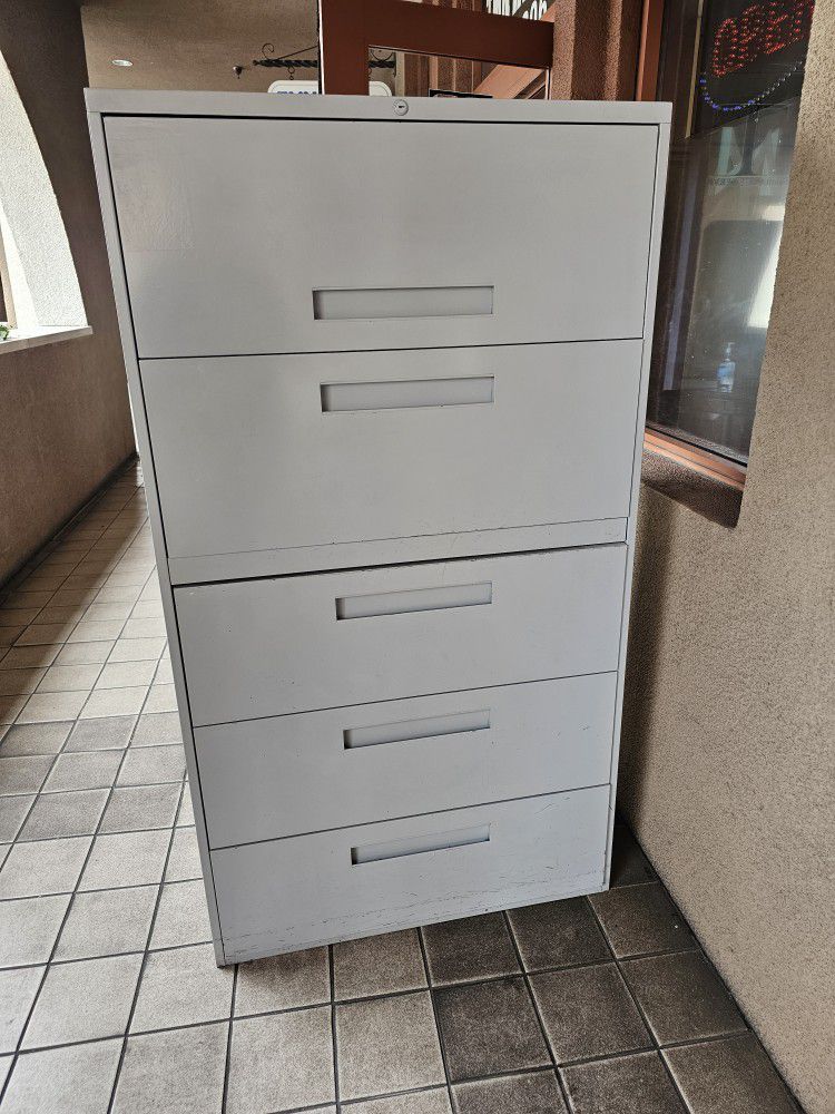 File Cabinet (Need Gone Today Or This Weekend)