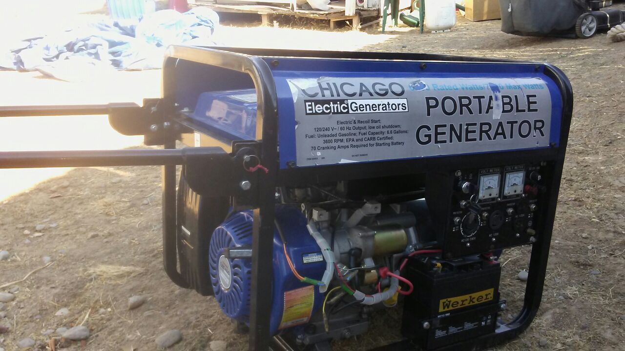 Chicago electric 6500 watt 7000 peak watt portable generator with electric start