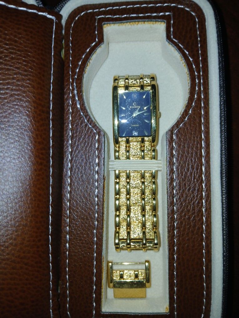 TWO WATCH SET Jewelry & Accessories