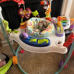 Baby bouncer