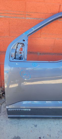 2023 ford f 150 Lg front door