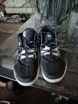 Nike Kyrie Flytrap 6 black and white