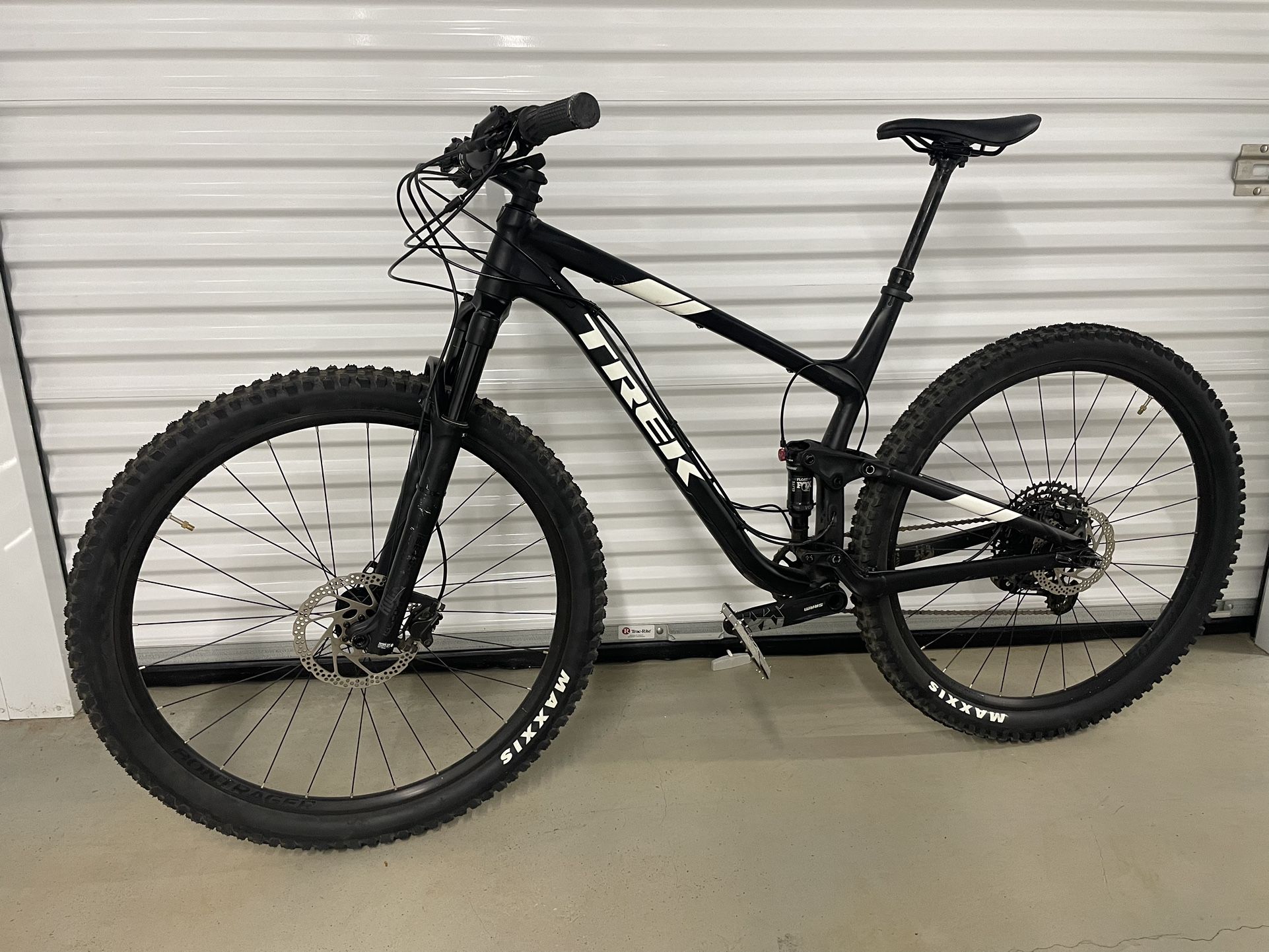 2019 Large Trek Top Fuel 8 Full Susp, 29" Tubeless, 1x11 SRAM