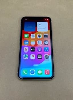 Apple iPhone 11 128gb AT&T_ Cricket in white