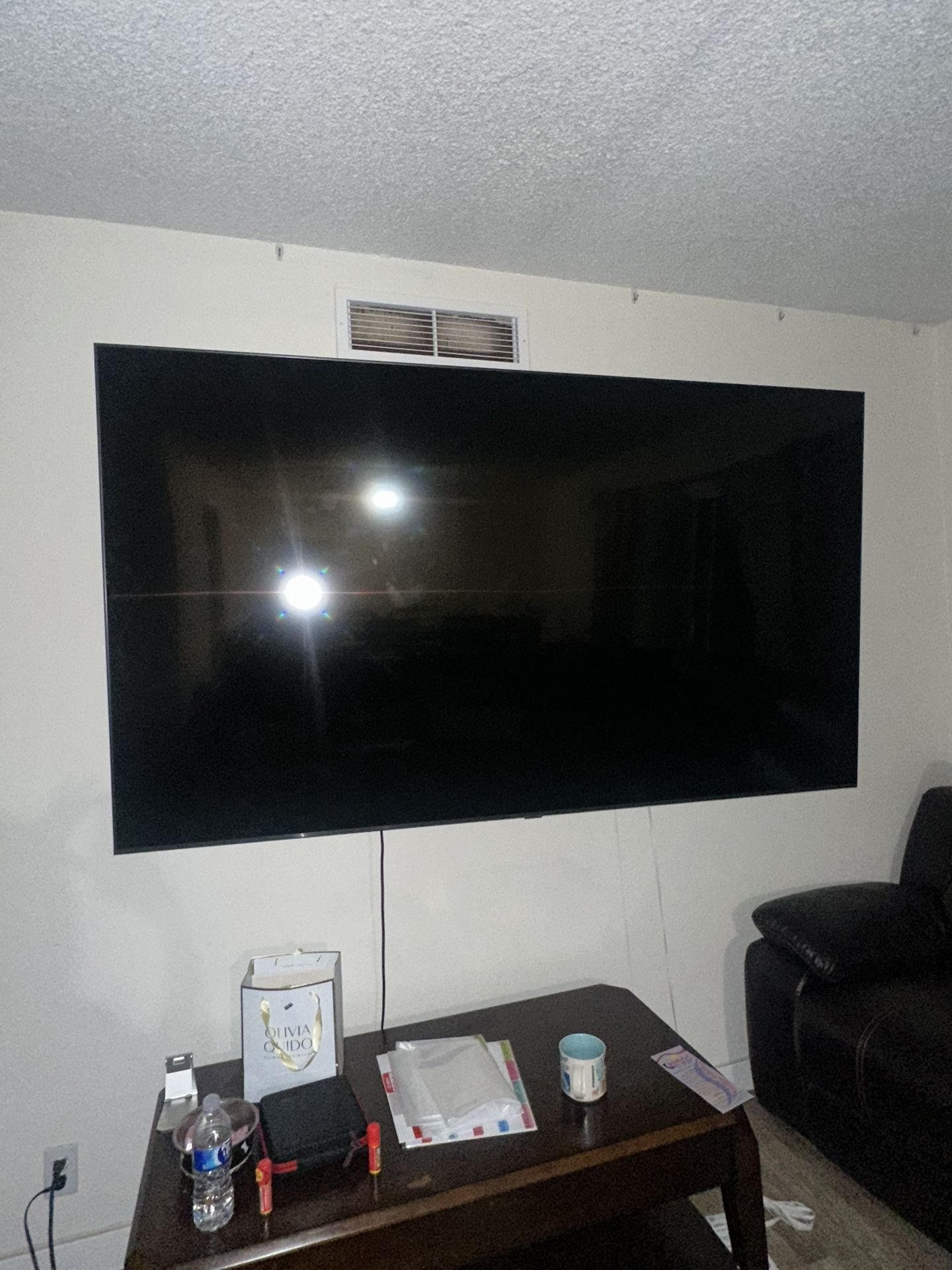 TV (85’ Samsung)