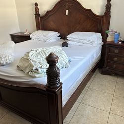 King Size Bedroom Set And Dinnig Table Set.