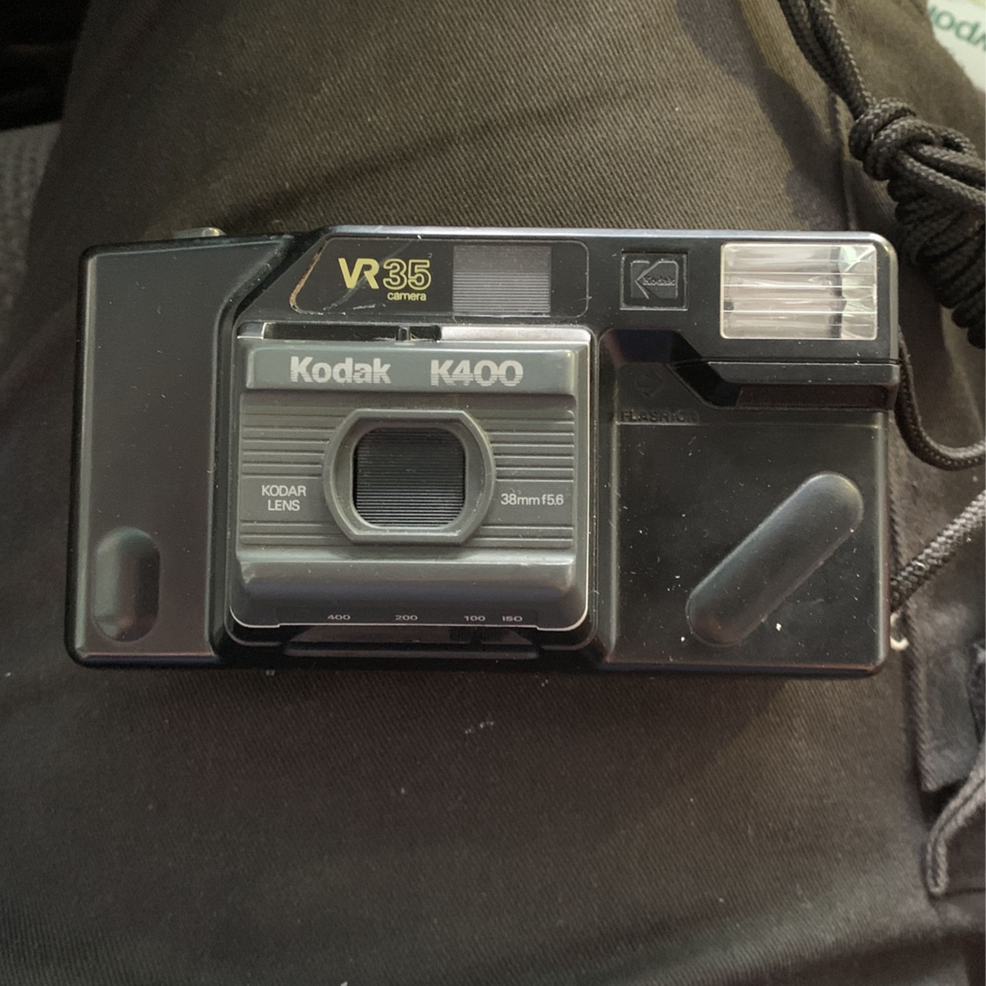 1980’s Vintage Kodak K-400 35mm Point And Shoot Flash Camera