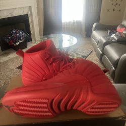Jordan 12’s Retro Red Gyms Size 10