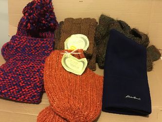 6 Women’s Winter Scarves and Hats Mostly NEW with Tags