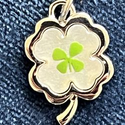 Clover Pendant Necklace