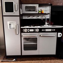 Wooden Kitchen Set