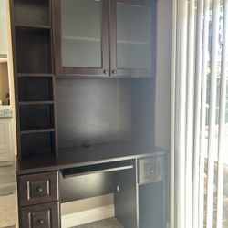 Dark Wood Desk With Hutch