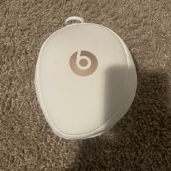 Beats Solo Rose Gold