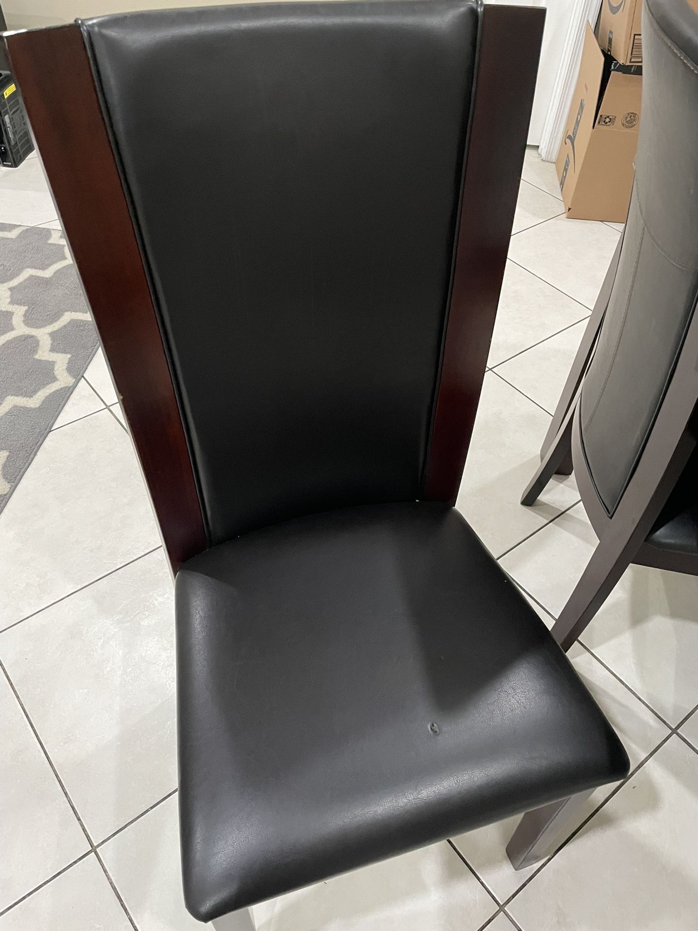 Dining Table with 4 Chairs.