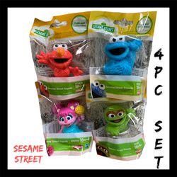NIB Sesame Street 4pc Figure Set