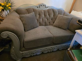 Couch set