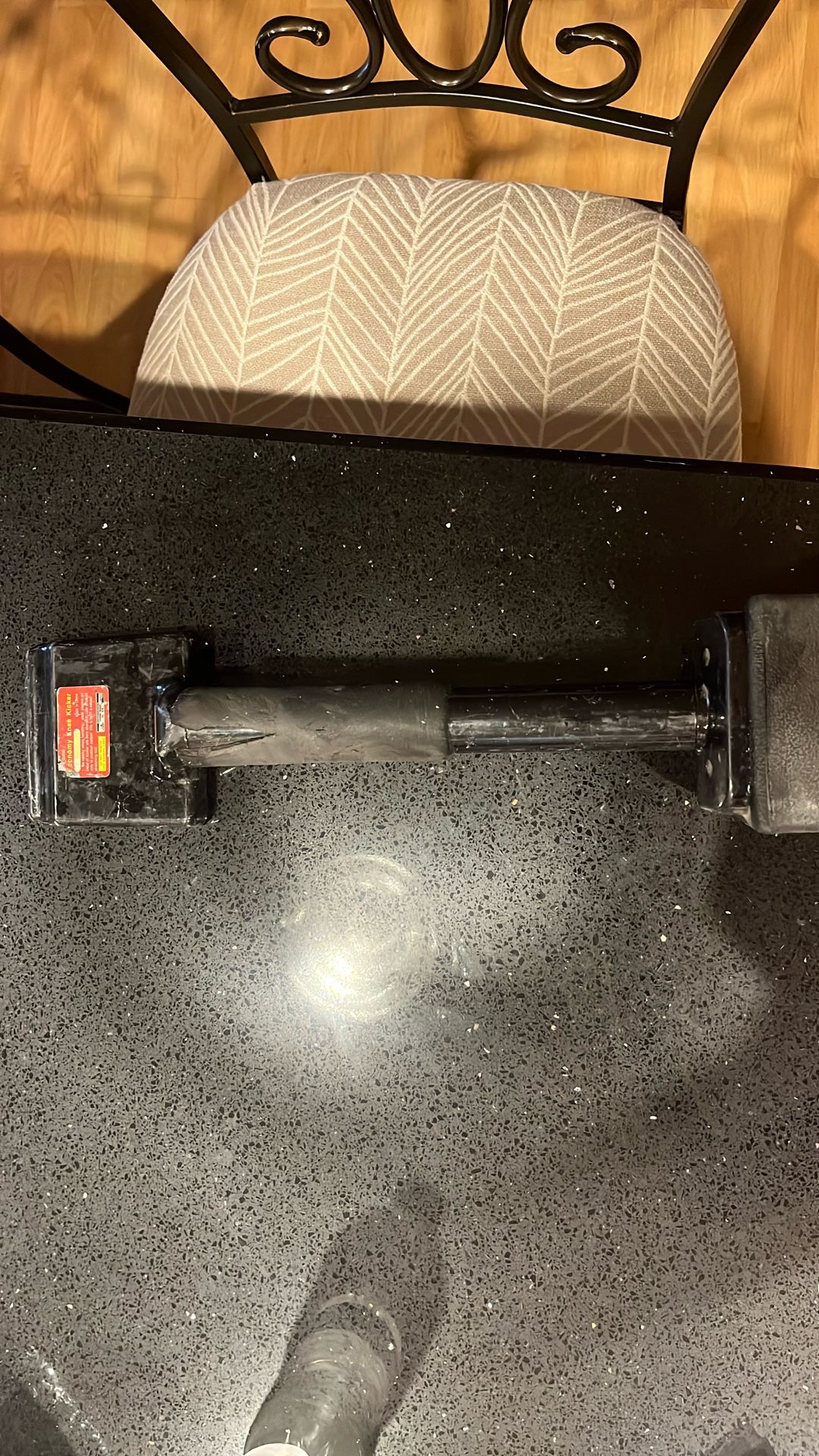 Economy Knee Kicker For Carpet