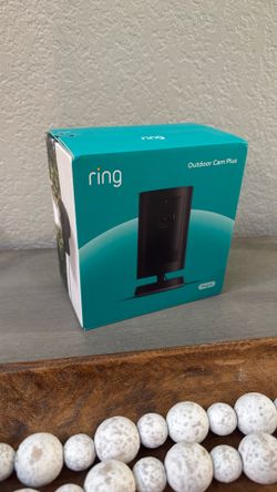 NEW IN BOX Ring Outdoor Cam Plus (black, plug-in)