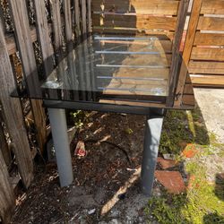 Glass Dining Room Table Deak