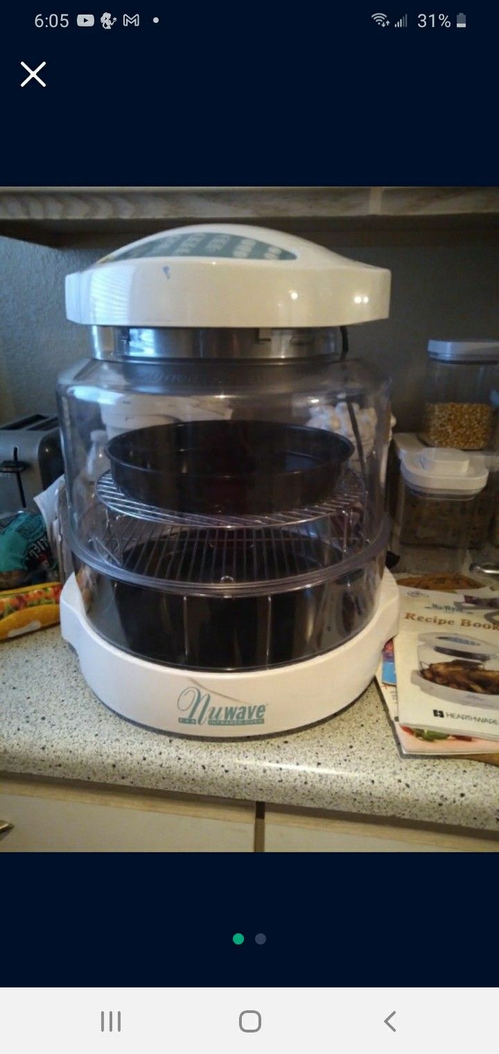 Nuwave Air Fryer / Roaster / Dehydrator