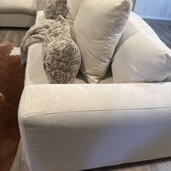 Paloma White Sofa 