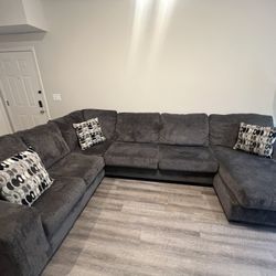 Signature Design by Ashley Ballinasloe 3-Piece Sectional with Chaise-Smoke