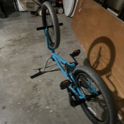 Mongoose Bike 20” Teal 