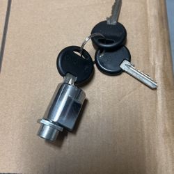 Chateau lock with 3 Keys 