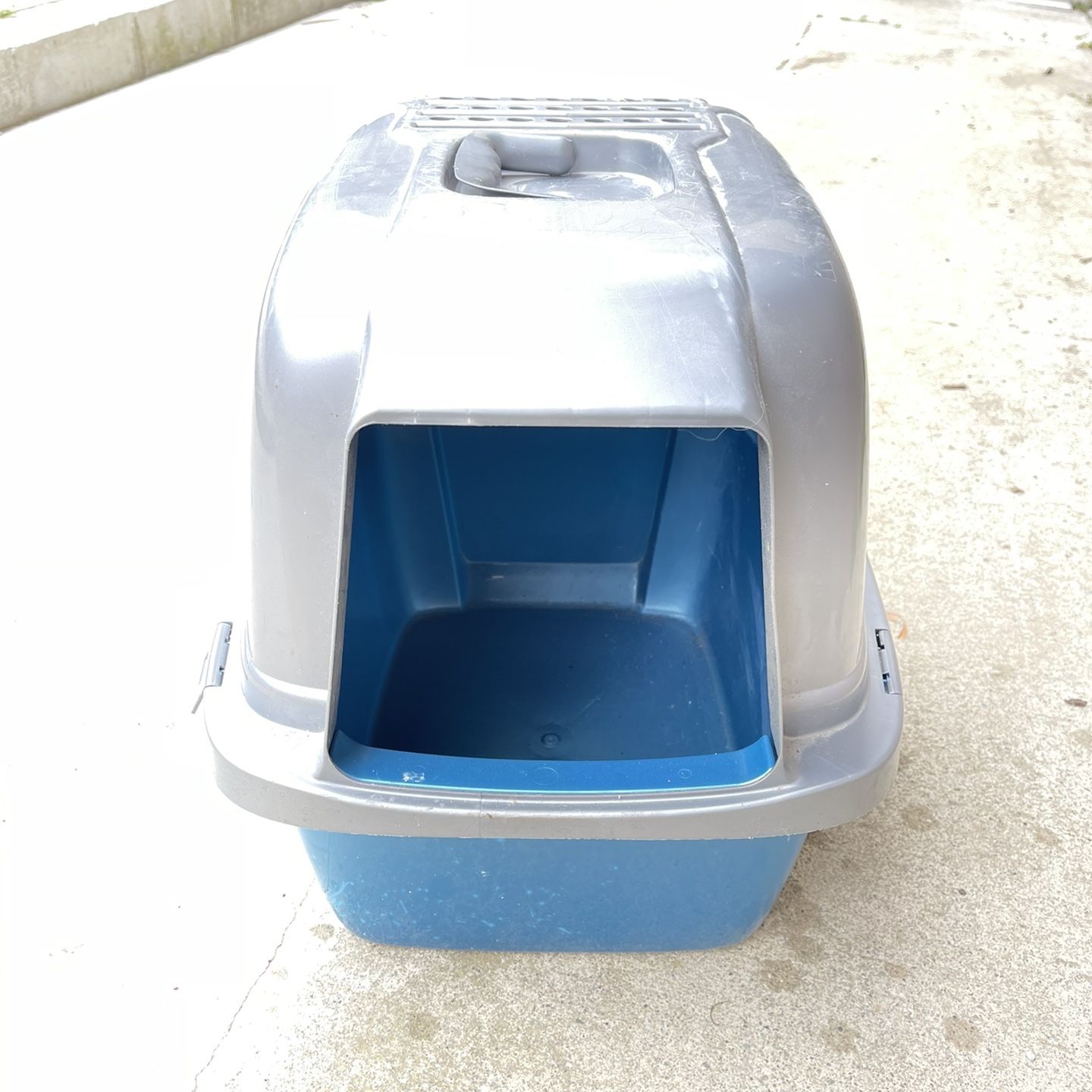 Cat Litter Box