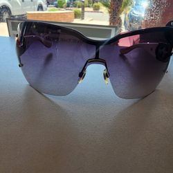 Gucci Women's Sunglasses Like New