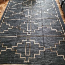 Brand New 7 X 10 Indoor/outdoor Geometric Design Area Rug 