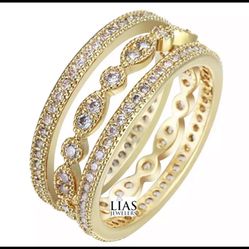 New 18k Yellow Gold Wedding Ring Set 