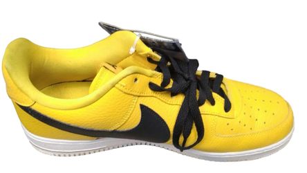 Nike 823511-701 Yellow