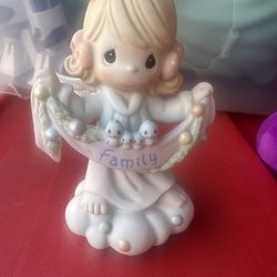 Precious Moments A FAMILY OF LOVE (A GIFT FROM ABOVE) 0000366 LE - Girl Angel