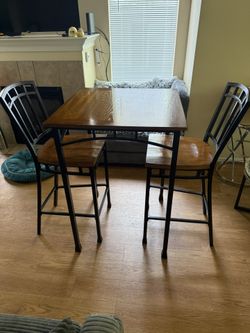 Breakfast Nook Table + 2 Chairs