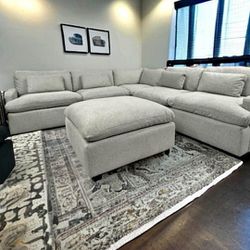 SPACIOUS BRAND NEW LIGHT GREY SECTIONAL SAME DAY DELIVERY 