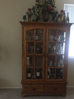 Wine cabinet