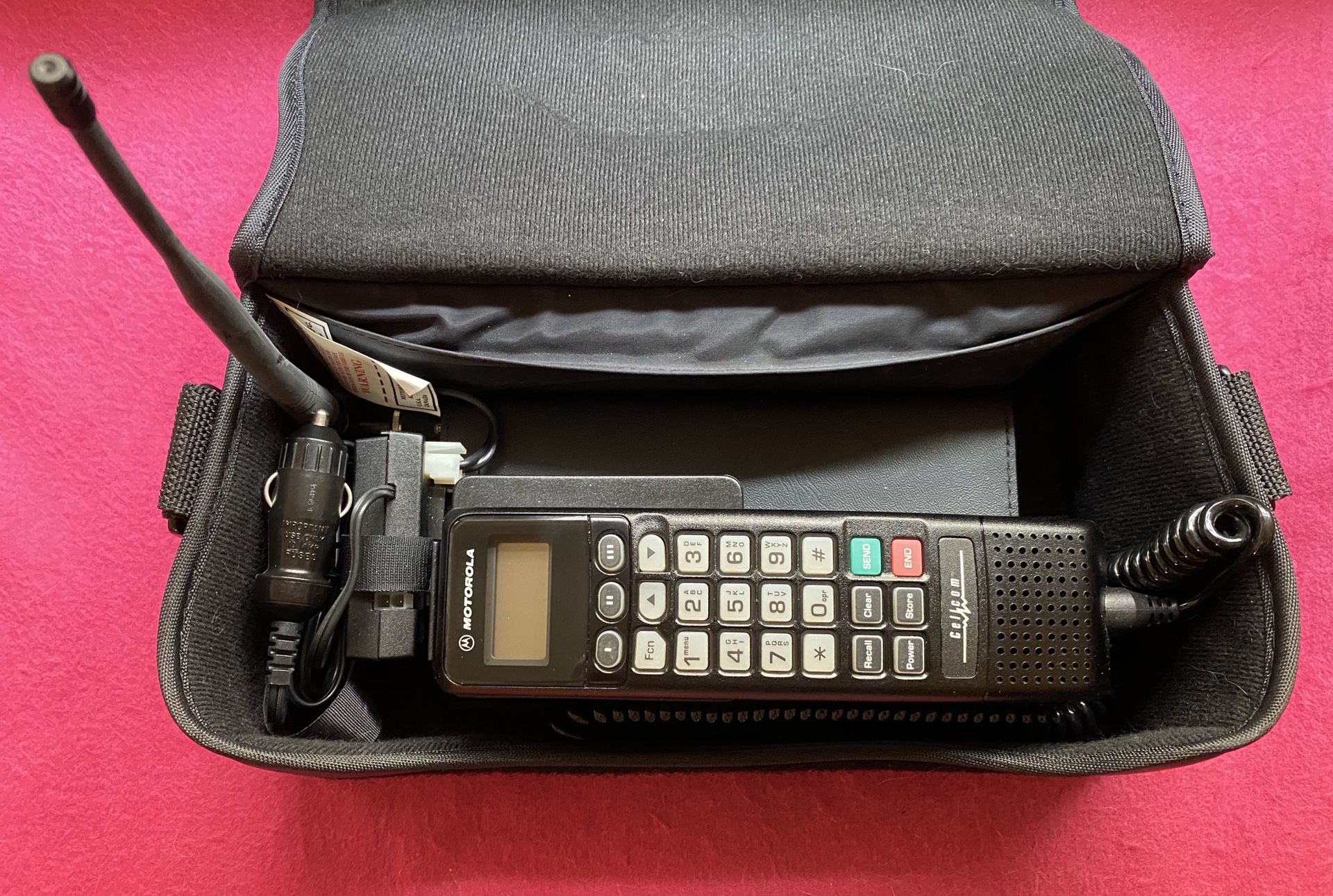 Vintage Motorola Cellcom Wireless Bag Phone SCN2772A