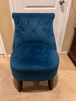 Green velvet accent chair