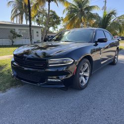 2017 DODGE CHARGER SXT