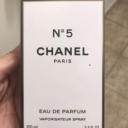 N5 Chanel Paris