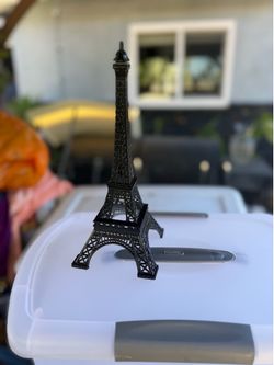Black metal Eiffel Tower