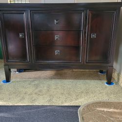 Sideboard/Buffet