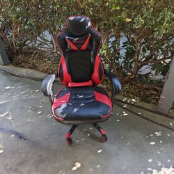 Deluxe Gaming Chair