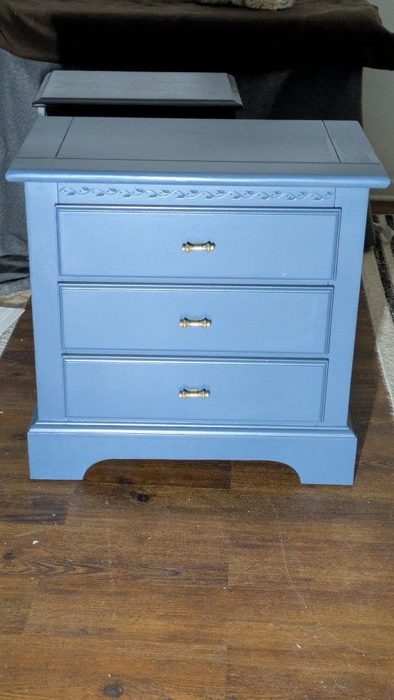  Beautiful Solid Wood Deep Blue / Gold End Table