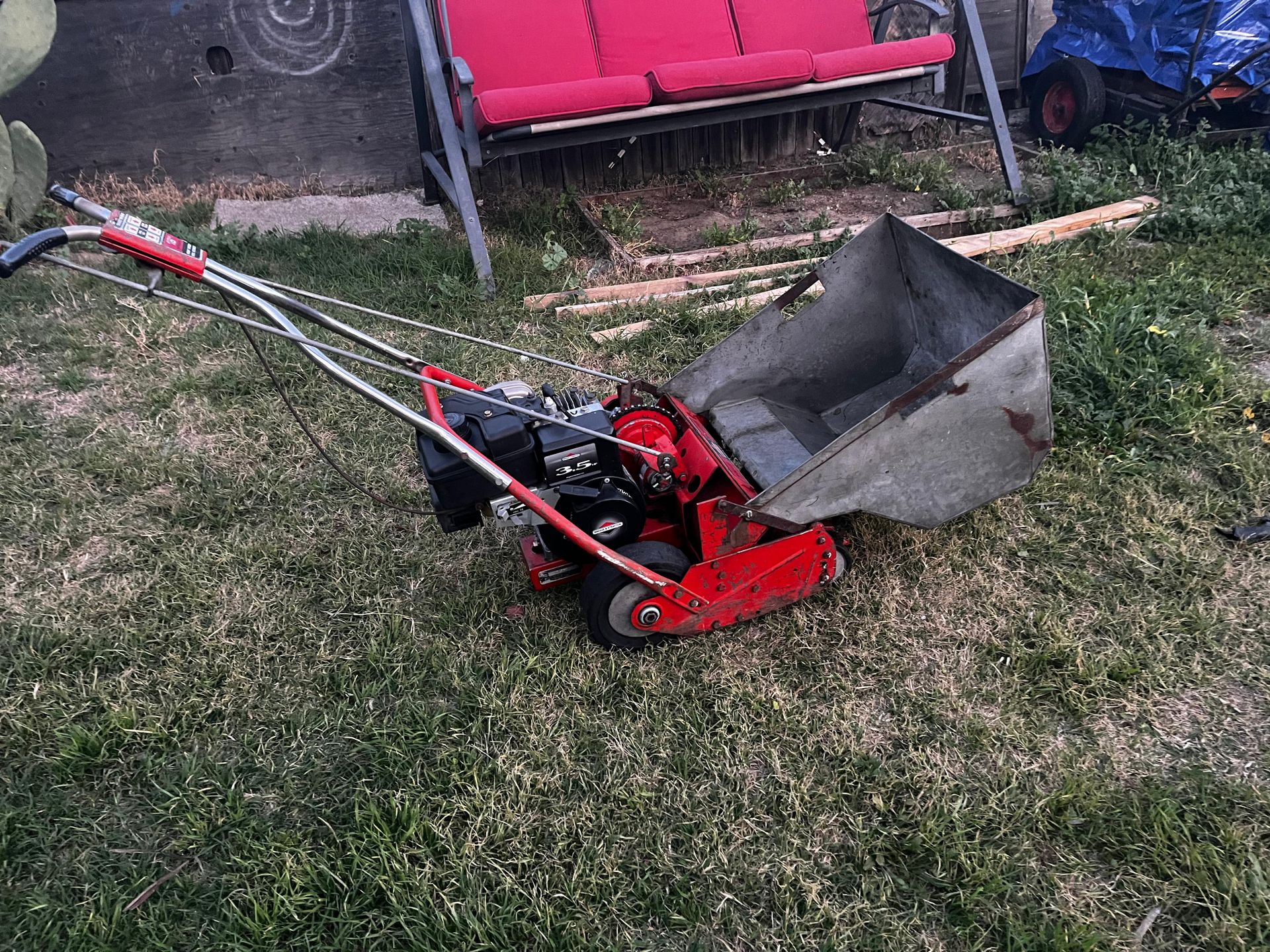 Craftsman Tru-Reel Mower
Self Propelled