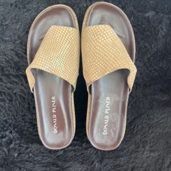 DONALD PLINER SANDALS 