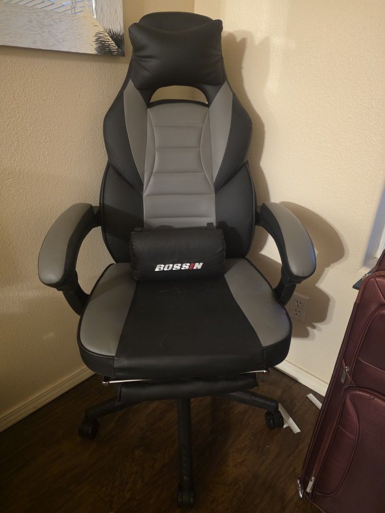 BOSSIN Gaming/Office Chair – Reclining w/ Footrest