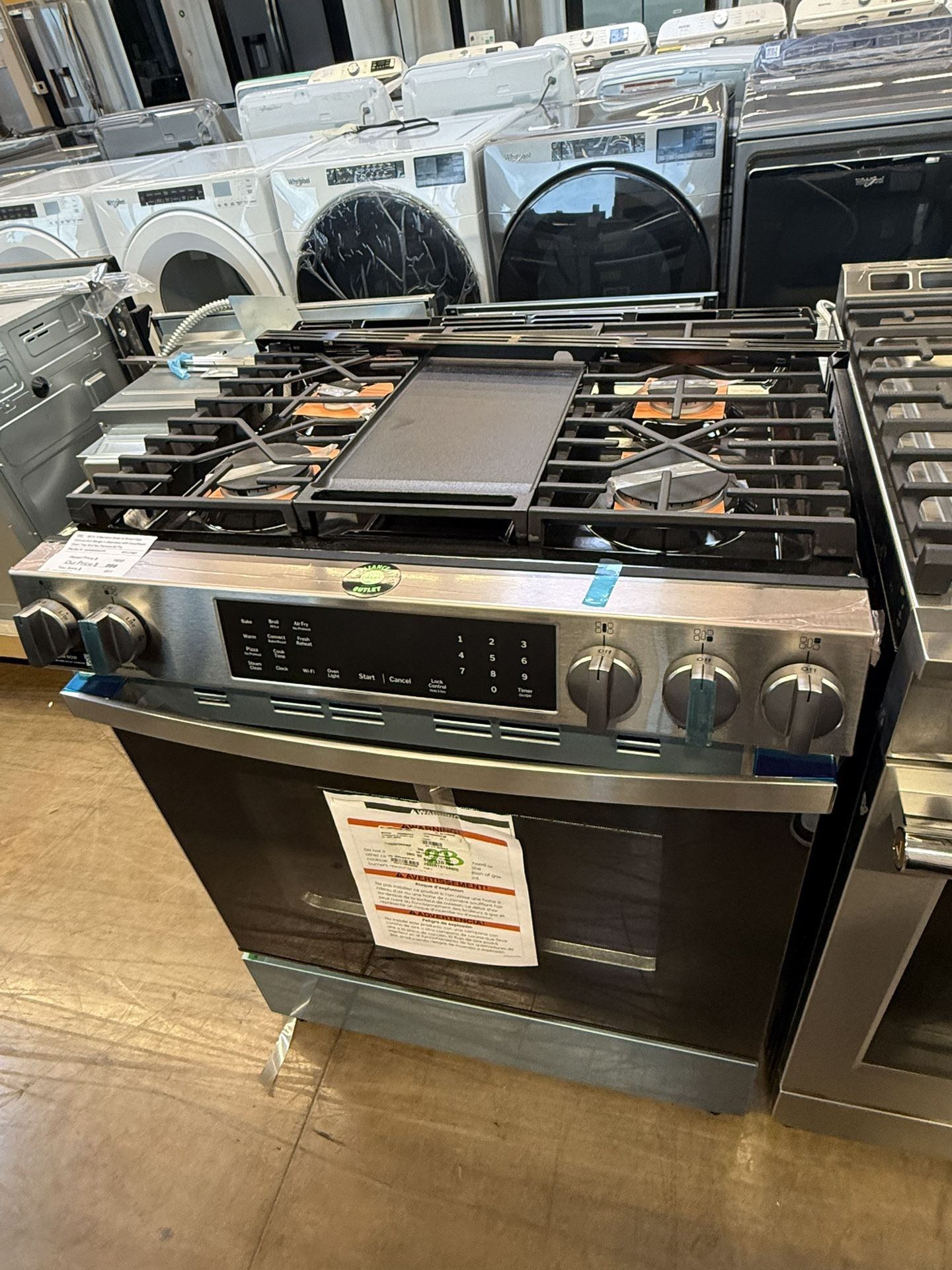 GE 30” gas range with Air fry and steam clean
