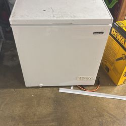 magic chef freezer